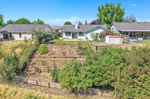View/Area - 1368 Grouse Dr, Redding, CA 96003 photo 1 of 6