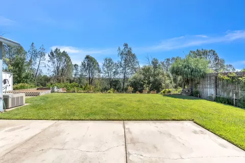 Exterior - 1368 Grouse Dr, Redding, CA 96003 photo 4 of 14