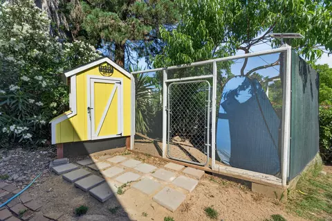 Exterior - 2405 Butte St, Redding, CA 96001 photo 18 of 18