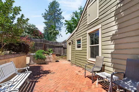 Exterior - 2405 Butte St, Redding, CA 96001 photo 14 of 18