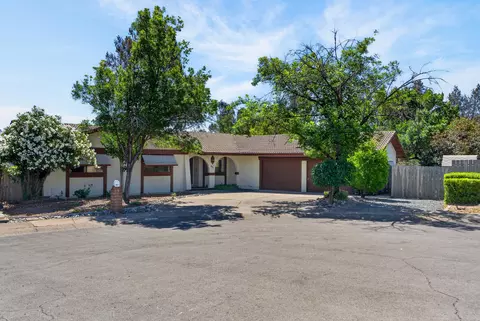 Exterior - 861 Dawson Ct, Redding, CA 96003 photo 16 of 17