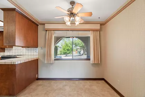 Dining - 861 Dawson Ct, Redding, CA 96003 photo 1 of 1