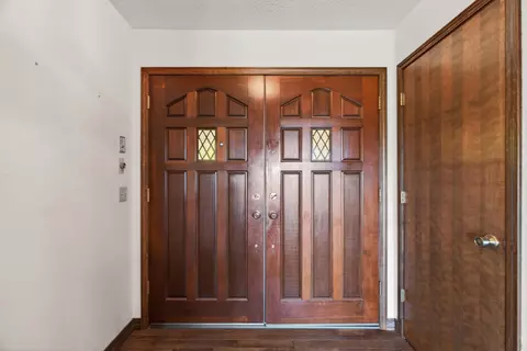 Entry Way - 861 Dawson Ct, Redding, CA 96003 photo 1 of 1