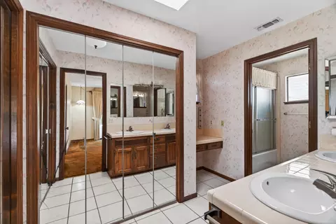 Other - 861 Dawson Ct, Redding, CA 96003 photo 2 of 8