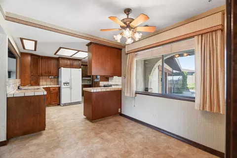 Kitchen - 861 Dawson Ct, Redding, CA 96003 photo 6 of 6