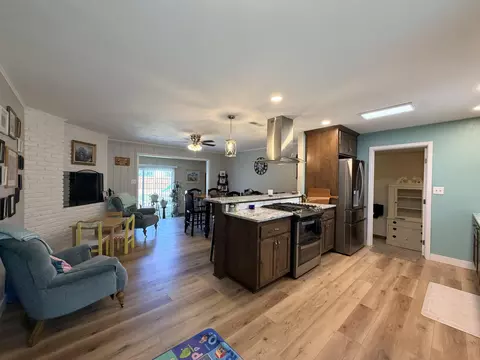 1405 Robinson Dr, Red Bluff, CA 96080 photo 3