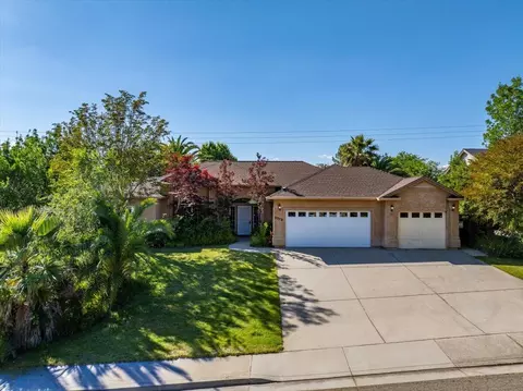 Exterior - 2372 Tradition Way, Redding, CA 96001 photo 2 of 25