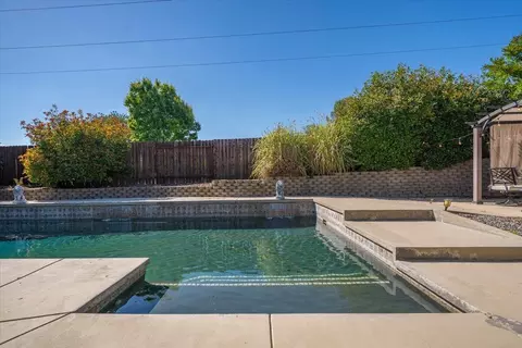 Exterior - 2372 Tradition Way, Redding, CA 96001 photo 16 of 25