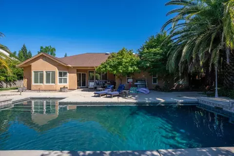 Exterior - 2372 Tradition Way, Redding, CA 96001 photo 10 of 25