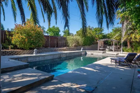 Exterior - 2372 Tradition Way, Redding, CA 96001 photo 20 of 25