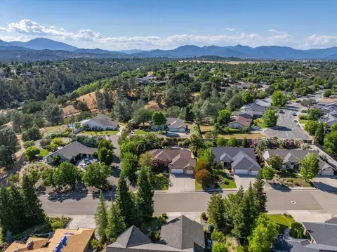View/Area - 2372 Tradition Way, Redding, CA 96001 photo 8 of 9