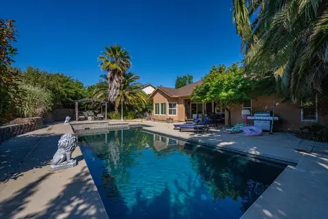 Exterior - 2372 Tradition Way, Redding, CA 96001 photo 9 of 25