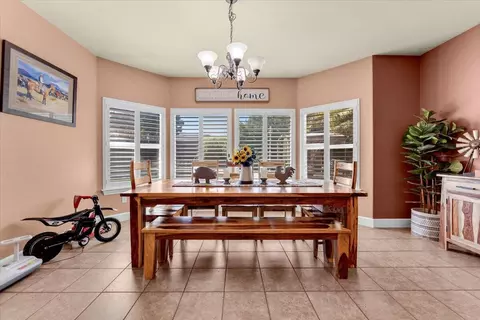 Dining - 2372 Tradition Way, Redding, CA 96001 photo 1 of 2