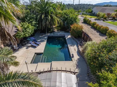 Exterior - 2372 Tradition Way, Redding, CA 96001 photo 4 of 25