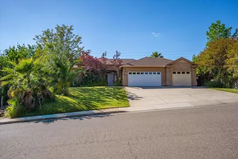 2372 Tradition Way, Redding, CA 96001
