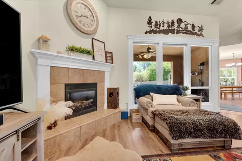 Living - 2372 Tradition Way, Redding, CA 96001 photo 3 of 3