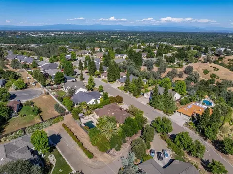 View/Area - 2372 Tradition Way, Redding, CA 96001 photo 5 of 9