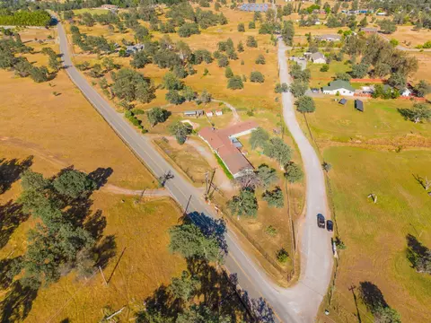 View/Area - 22189 Old Alturas Rd, Redding, CA 96003 photo 3 of 20