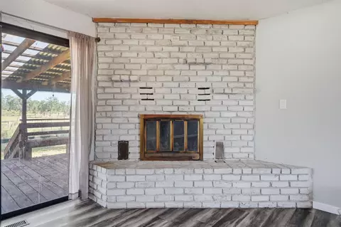 Living - 22189 Old Alturas Rd, Redding, CA 96003 photo 3 of 5