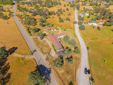 View/Area - 22189 Old Alturas Rd, Redding, CA 96003 photo 2 of 20