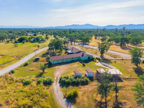 View/Area - 22189 Old Alturas Rd, Redding, CA 96003 photo 13 of 20