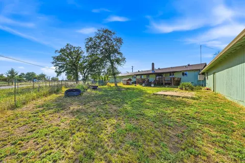 Exterior - 22189 Old Alturas Rd, Redding, CA 96003 photo 9 of 16