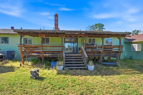 Exterior - 22189 Old Alturas Rd, Redding, CA 96003 photo 5 of 16