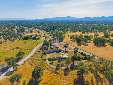 View/Area - 22189 Old Alturas Rd, Redding, CA 96003 photo 11 of 20