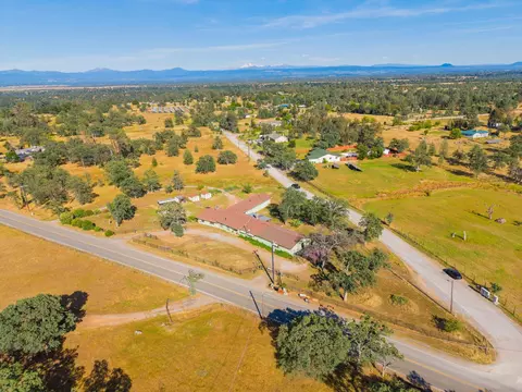 View/Area - 22189 Old Alturas Rd, Redding, CA 96003 photo 4 of 20