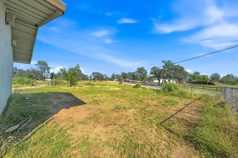 Exterior - 22189 Old Alturas Rd, Redding, CA 96003 photo 8 of 16