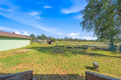 Exterior - 22189 Old Alturas Rd, Redding, CA 96003 photo 4 of 16