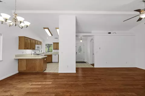 Living - 17717 Walker Mine Rd, Redding, CA 96003 photo 4 of 8