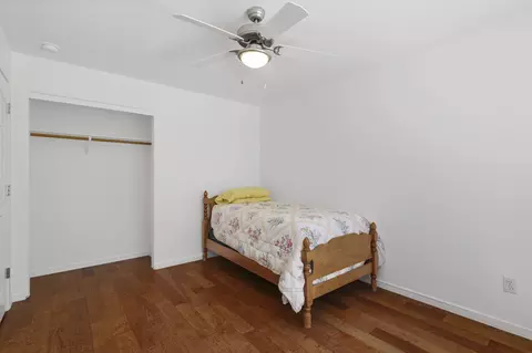 Bedroom - 17717 Walker Mine Rd, Redding, CA 96003 photo 4 of 6