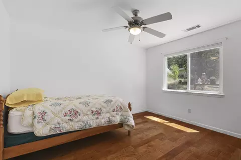 Bedroom - 17717 Walker Mine Rd, Redding, CA 96003 photo 3 of 6