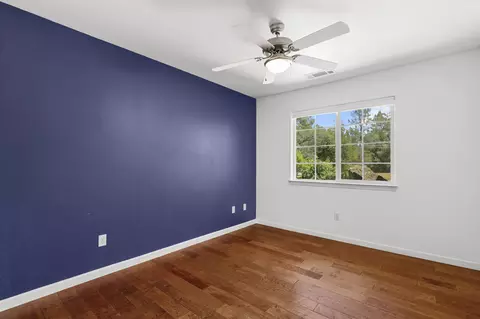 Bedroom - 17717 Walker Mine Rd, Redding, CA 96003 photo 1 of 6