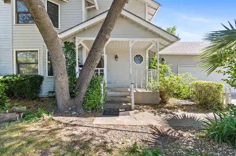 1807 Forest Glen Ct, Redding, CA 96002