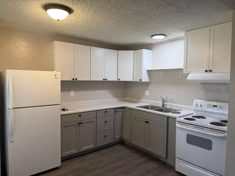 Kitchen - 1075 Le Brun Ln, Redding, CA 96002 photo 1 of 1