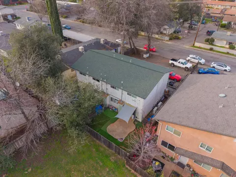 View/Area - 1075 Le Brun Ln, Redding, CA 96002 photo 2 of 4