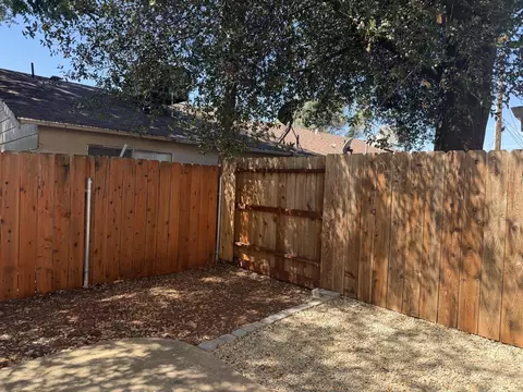 Exterior - 1075 Le Brun Ln, Redding, CA 96002 photo 1 of 2