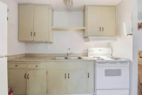 Kitchen - 1075 Le Brun Ln, Redding, CA 96002 photo 1 of 2