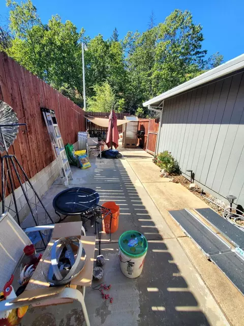 1011 North Blvd, Shasta Lake, CA 96019