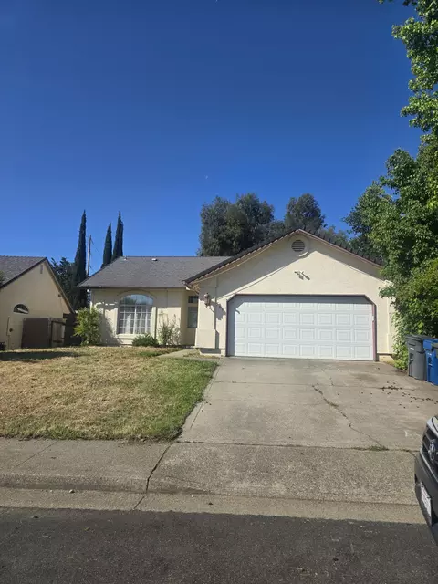 505 Martinique Cir, Redding, CA 96003