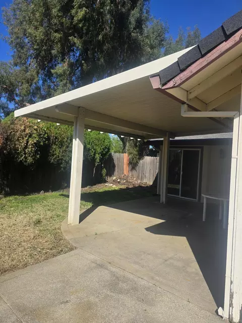 505 Martinique Cir, Redding, CA 96003 photo 5