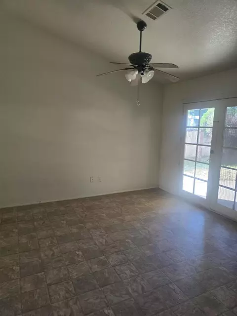 505 Martinique Cir, Redding, CA 96003 photo 3