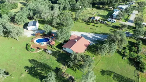 12075 Kern Dr, Redding, CA 96003