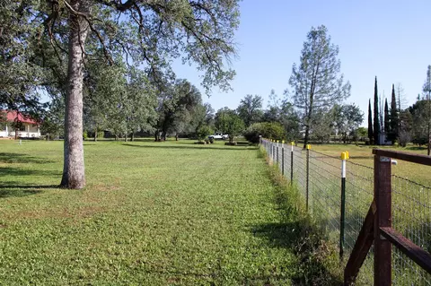 Exterior - 12075 Kern Dr, Redding, CA 96003 photo 3 of 17
