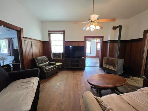 Living - 1414 Marin St, Corning, CA 96021 photo 2 of 4