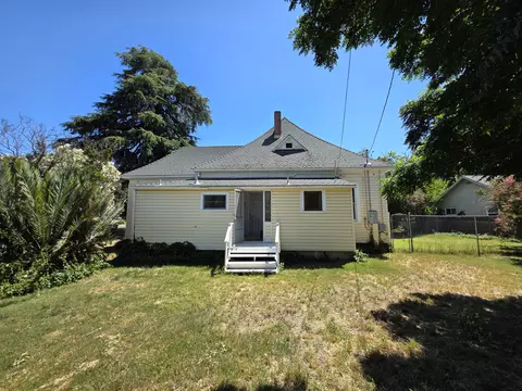 Exterior - 1414 Marin St, Corning, CA 96021 photo 5 of 13