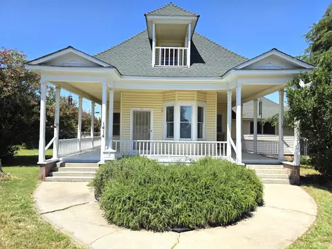 1414 Marin St, Corning, CA 96021