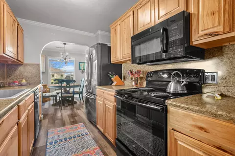 2476 California St, Redding, CA 96001 photo 8